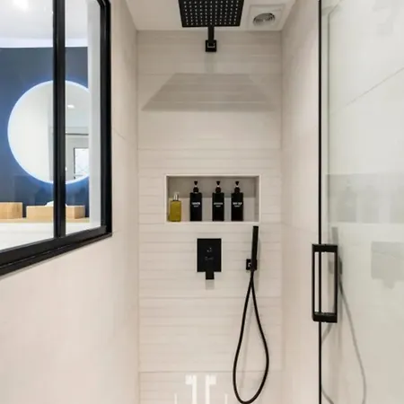 La Petite Source Centre 2 Guests